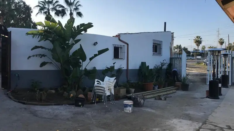 Restaurante con Apartamento en Venta Selwo