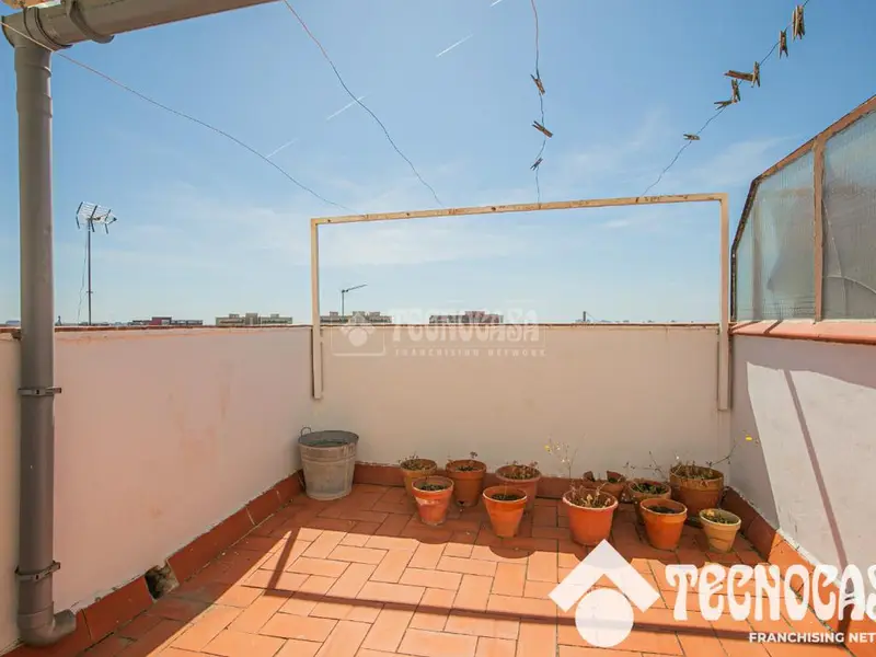 Piso en venta en Nou Barris Barcelona 3 dormitorios 2 terrazas