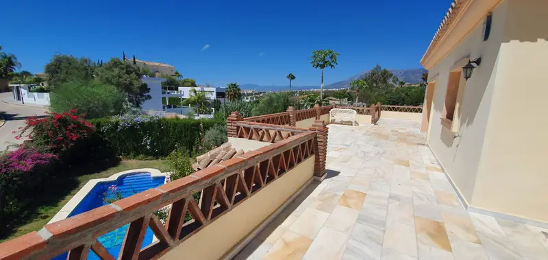 Casa-Villa de 4 Dormitorios alquiler El Rosario, España