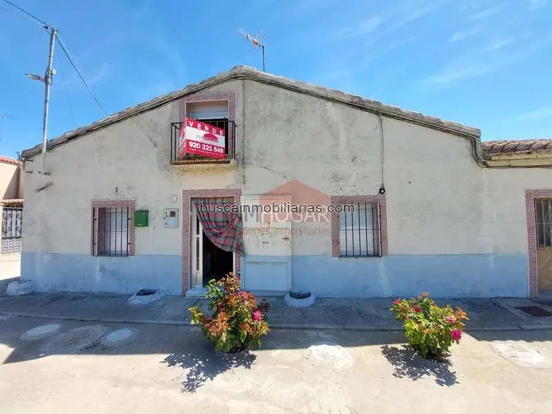 Casa en Aldeaseca de la Frontera 4 dormitorios 2 baños