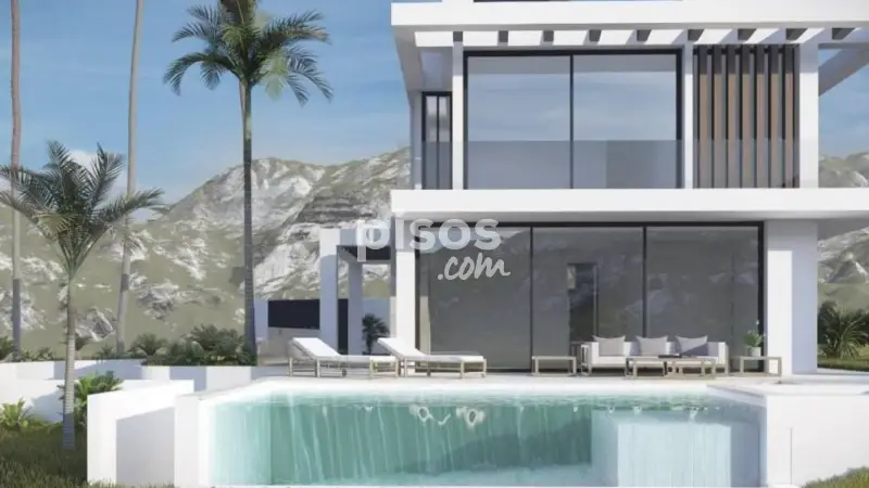 Villa de Lujo en Venta en Estepona 5 Dormitorios