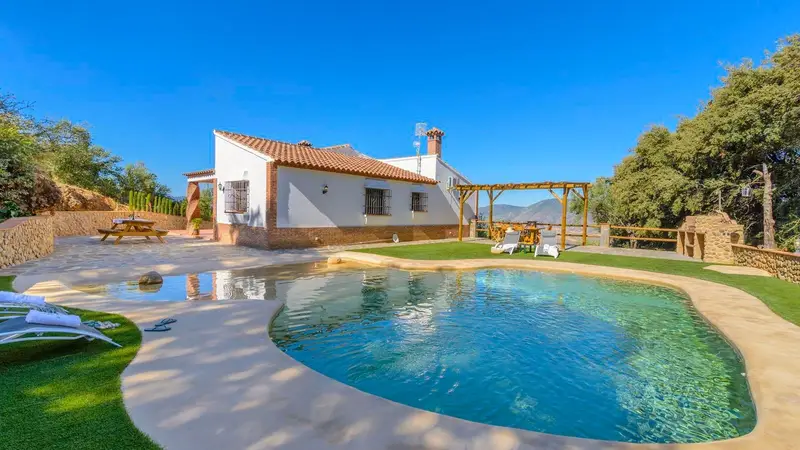 Alquiler Piso 3 Dormitorios Andalucia Piscina Barbacoa