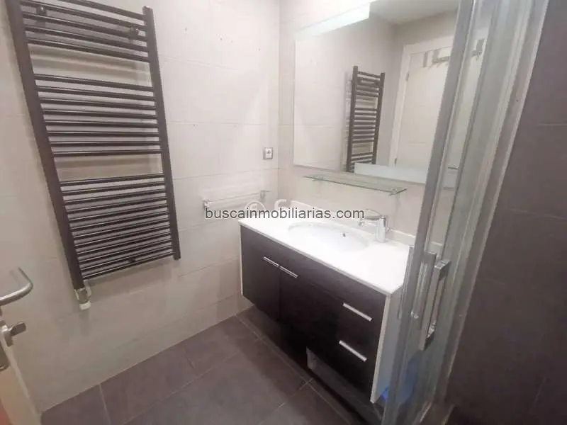 Piso en venta Lleida 3 habitaciones 2 baños parking trastero