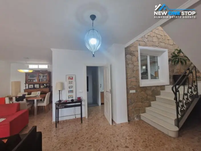 Casa en Venta Carboneras 5 Dormitorios 4 Baños Garaje