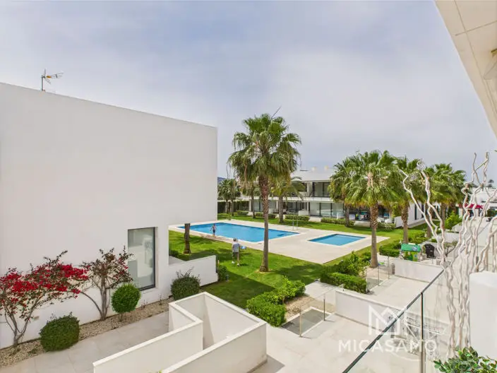 Atico 3 Dormitorios Mar de Cristal Piscina Solarium Amueblado