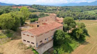 Casa Rustica en Venta Banyoles con Nau Agricola