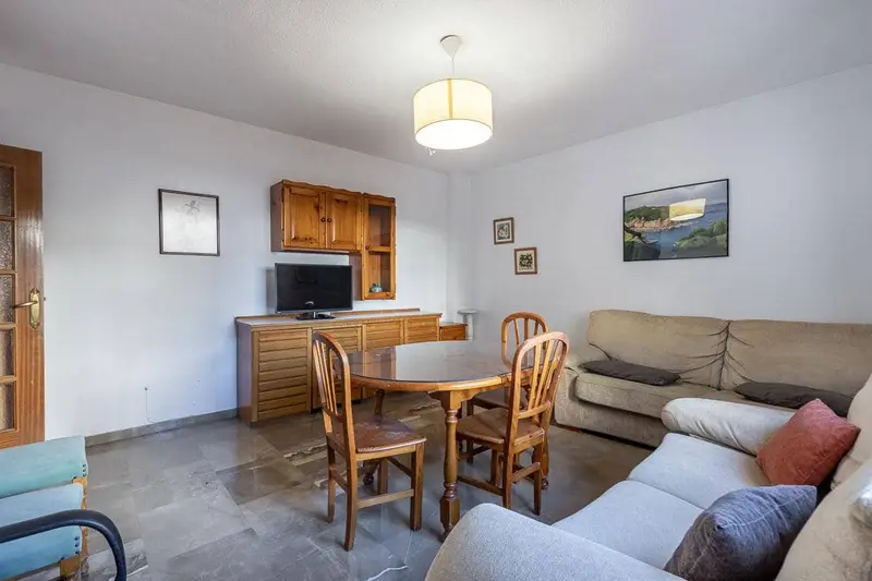 Piso en venta en el centro de Granada 3 habitaciones