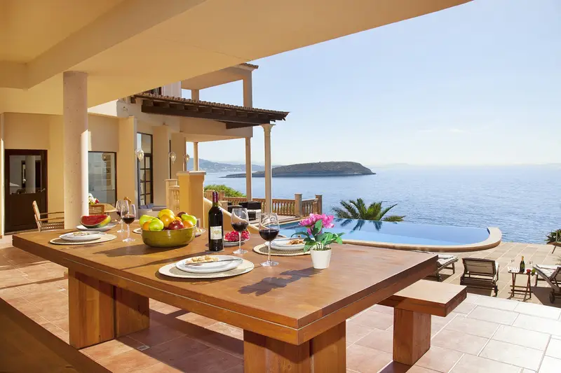 Chalet 5 Dormitorios Mallorca Piscina Infinita Vistas Mediterráneo