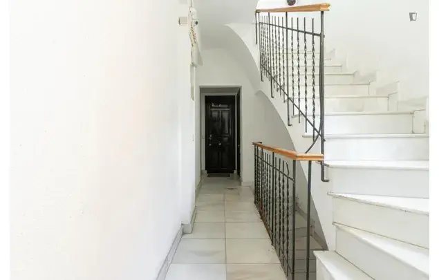 Rent 3 bedroom apartment in Madrid