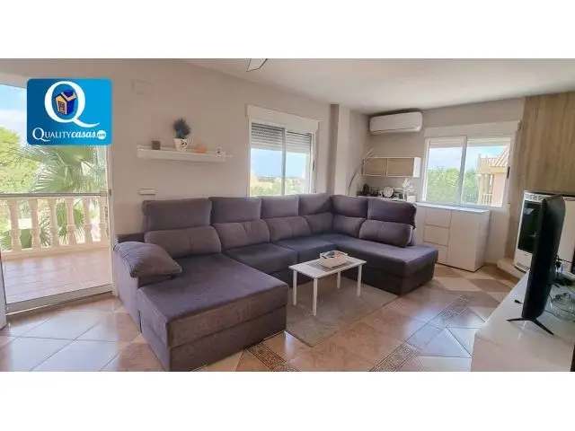 Chalet en Venta en Mutxamel con Piscina y 6 Dormitorios