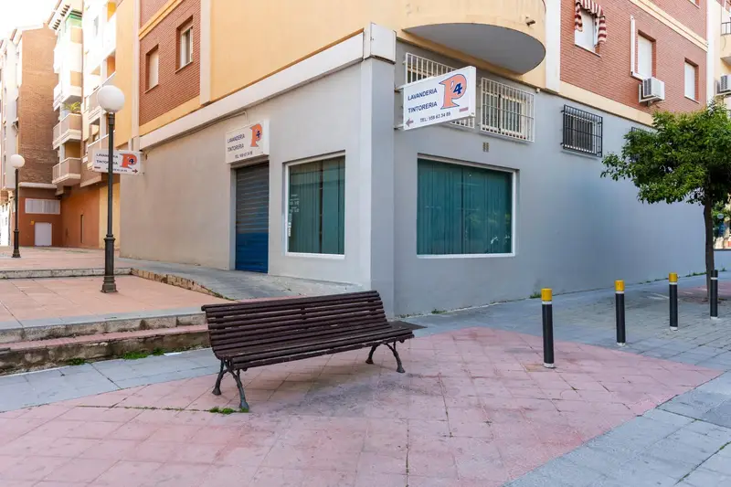 Venta Local Comercial P-4 Almuñécar 60m2 Excelente Estado