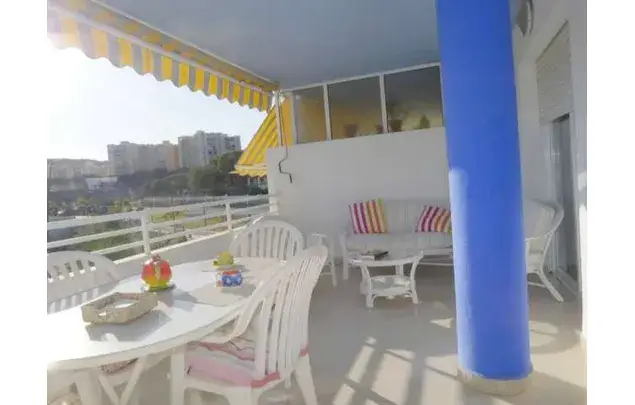 Estudio 70m² Villajoyosa: Amueblado con Aire Acondicionado, Piscina y Aparcamiento