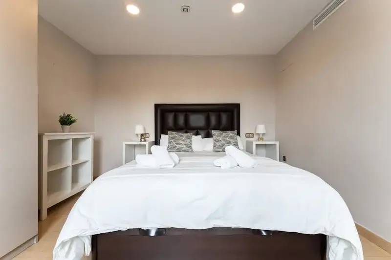 Apartamento en alquiler Malaga 3 dormitorios 1 ba	no Pasillo del Matadero