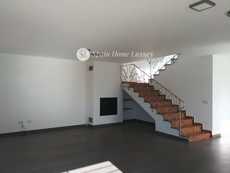 Chalet en Venta Borriol 200m2 4 Habitaciones 3 Baños