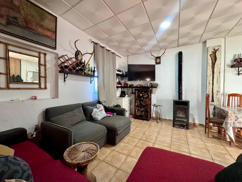 Casa Rustica en La Palma y Finca en Montes de Malaga