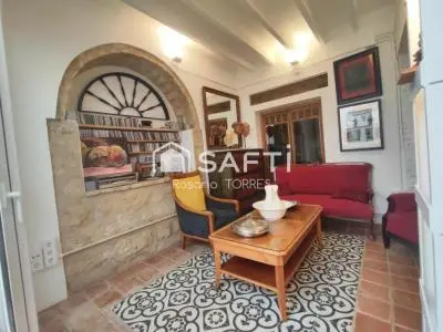 Casa céntrica en Montilla 230m2, garaje, terraza y azotea
