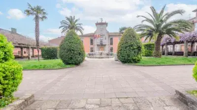 Casa adosada 240m2 con dos accesos ideal negocio u hogar