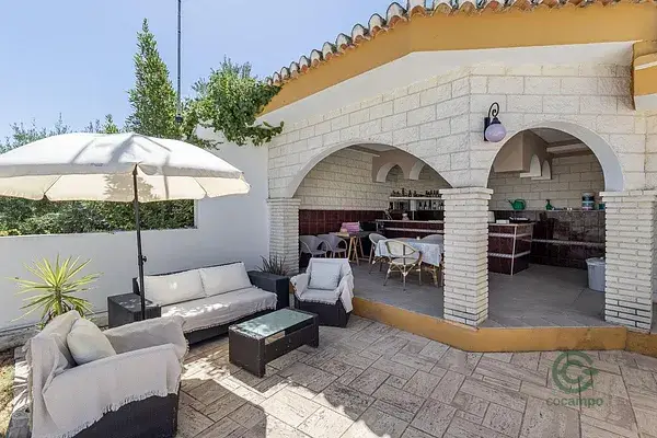 Casa señorial con piscina y gimnasio en Granada