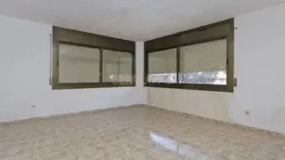 Piso Luminoso en Venta en Rubí Barcelona cerca del Tren
