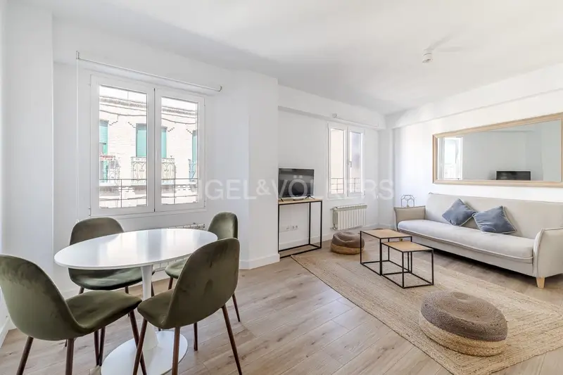 Apartamento Amueblado en Madrid cerca de Cuzco Estancias Cortas