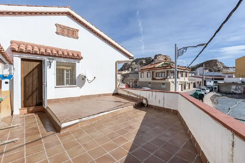 Venta Chalet Luminoso Benalua con Cafe Bar