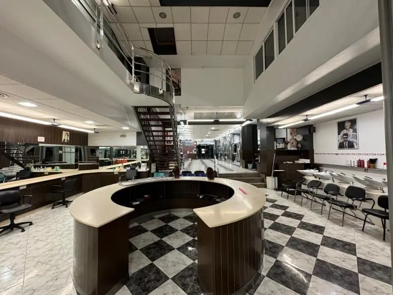 Local Comercial 480m2 Plaza Espa	
na Ferrol