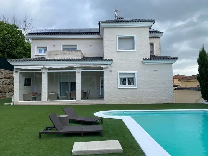 Villa 4 Dormitorios en Venta Los Barrios Cádiz