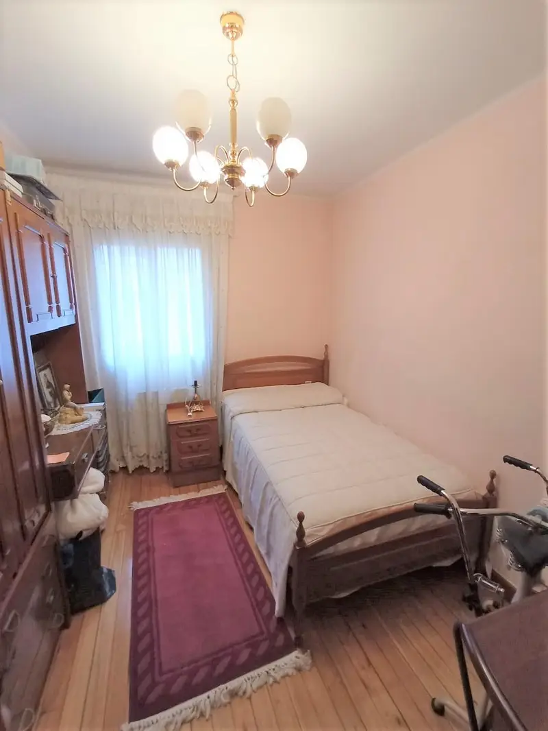 Piso en Venta Ipurua Eibar 3 Habitaciones Trastero Ascensor