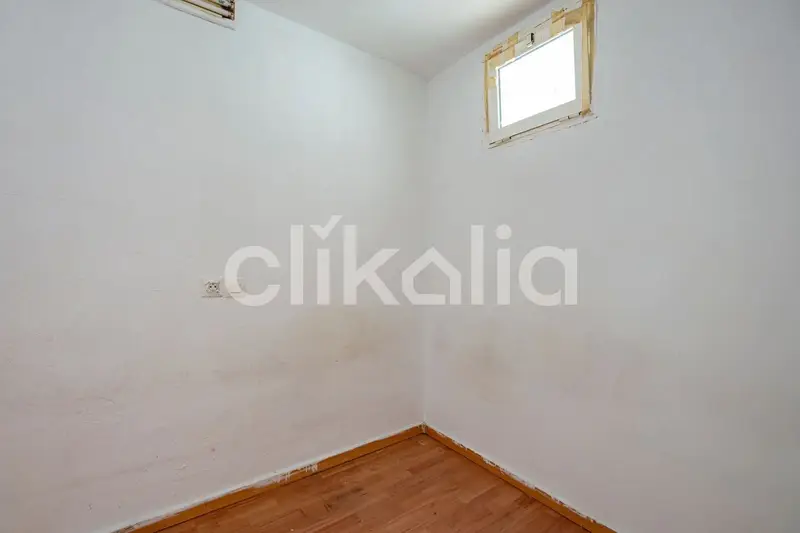 Piso en venta El Raval Barcelona 4 dormitorios 57m2