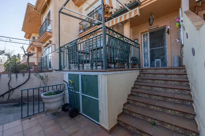 Adosado en venta en Ogíjares, Granada