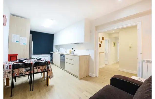 Habitaci
ón 110m
² Bilbao Alquiler Media Temporada