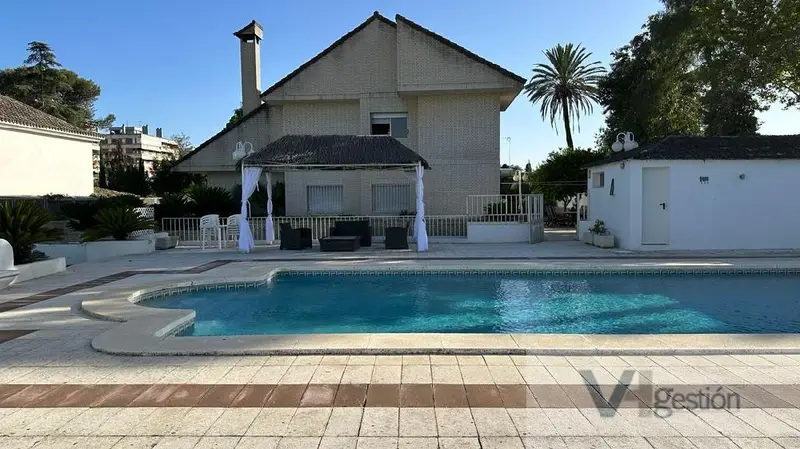 Venta Chalet 8 Dormitorios Jerez de la Frontera