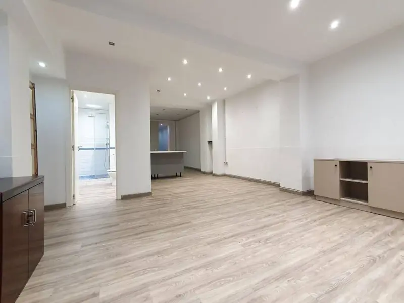 venta Local Comercial en Sants, Barcelona (BVGH1069)- Globaliza