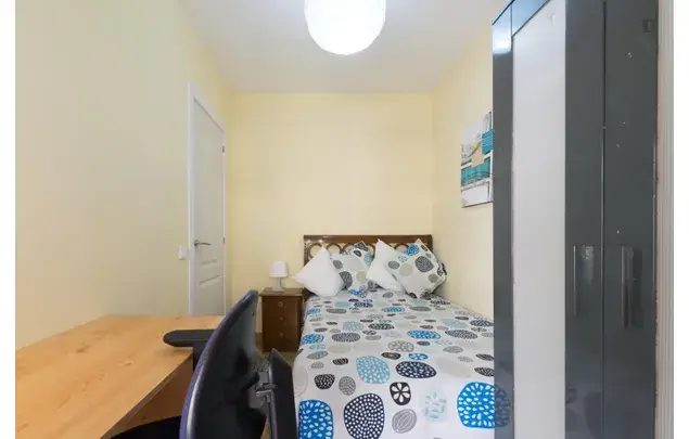 Alquiler Apartamento 5 Dormitorios Alcalá de Henares Estudiantes Trabajadores