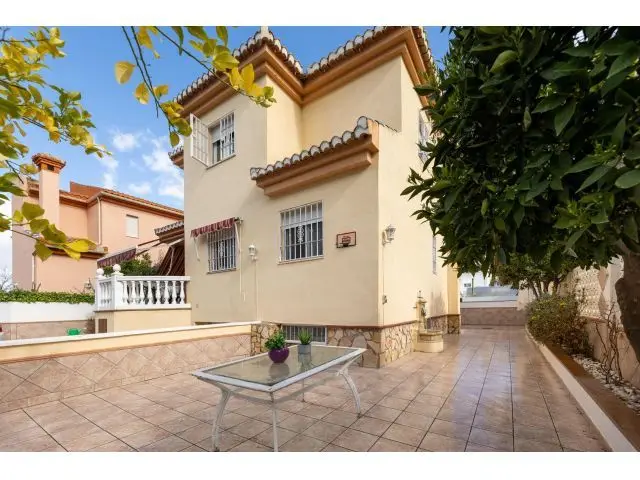 Casa en Urbanizacion Privada Cenes de la Vega