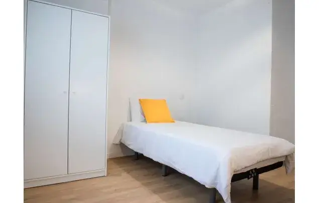 Alquiler Habitaci
ón 62m
² Amueblada Alcorc
ón