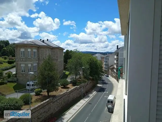 Encantador Piso en Lugo a Estrenar Cerca de la Muralla Romana