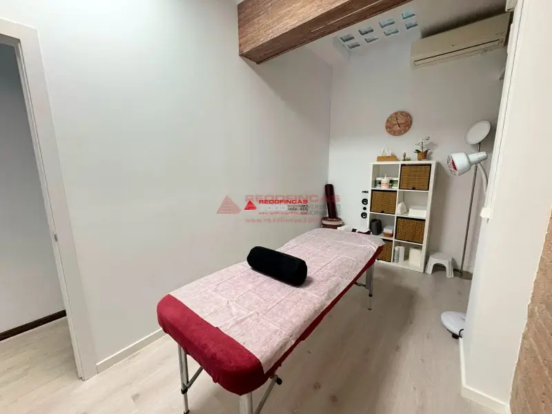 Venta Local Comercial Reformado Sant Marti de Tous