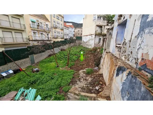 Solar Edificable Port Bou 20 Viviendas
