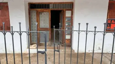 Casa Rustica en Jadraque para Reformar con Vistas al Castillo