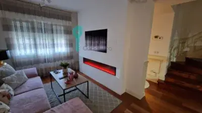 Casa adosada en venta en Utrera