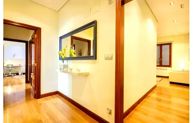Habitaci
ón 150m
² Bilbao Alquiler Larga Temporada