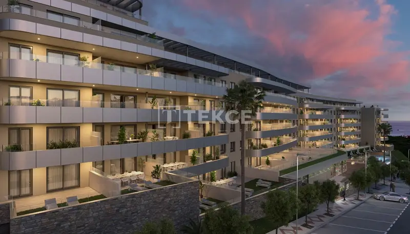Pisos en Torremolinos con Vistas al Mar Cerca de Servicios