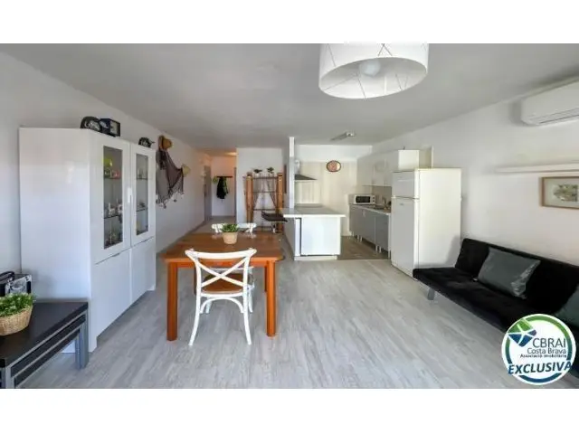 Apartamento en Roses Cerca de la Playa