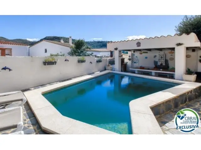 Chalet en Venta en Roses Girona Ideal para Familias