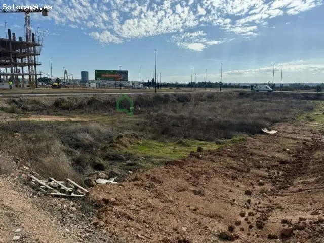 Parcelas Urbanas Avenida Elvas Chalet 200m2 Familias