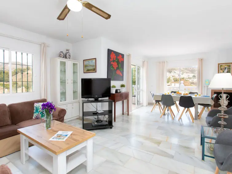 Casa Villa 5 Dormitorios Alquiler Nerja