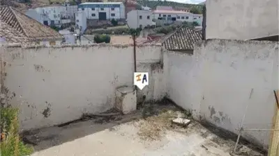 Casa adosada en Luque 5 dormitorios 2 baños