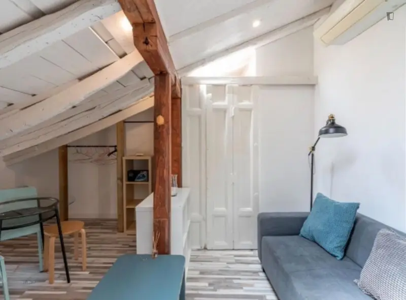 Apartamento Estudio Amueblado con Cocina Equipada