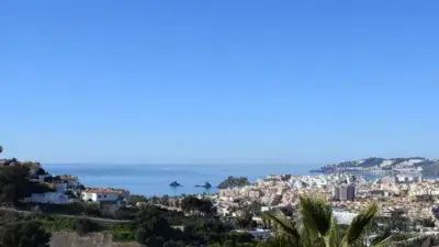 Chalet en Alquiler con Vistas al Mar y Piscina Privada